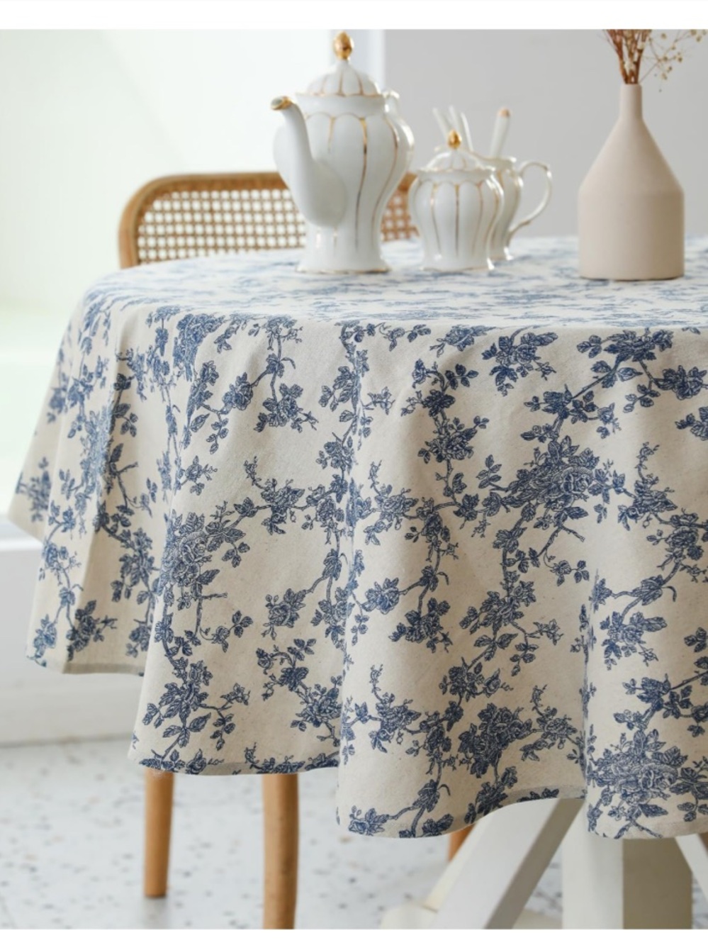 Farmhouse Floral Tablecloth 100% Polyester 60” Round DARK BLUE